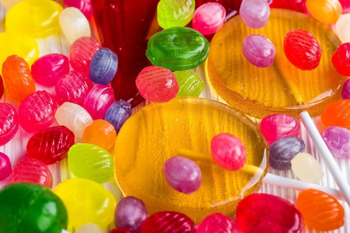 Skuteczność cukierków reklamowych w marketingu